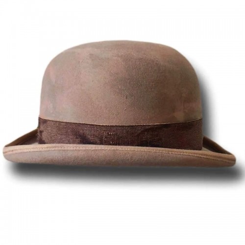 Clochard Aged Western Bowler